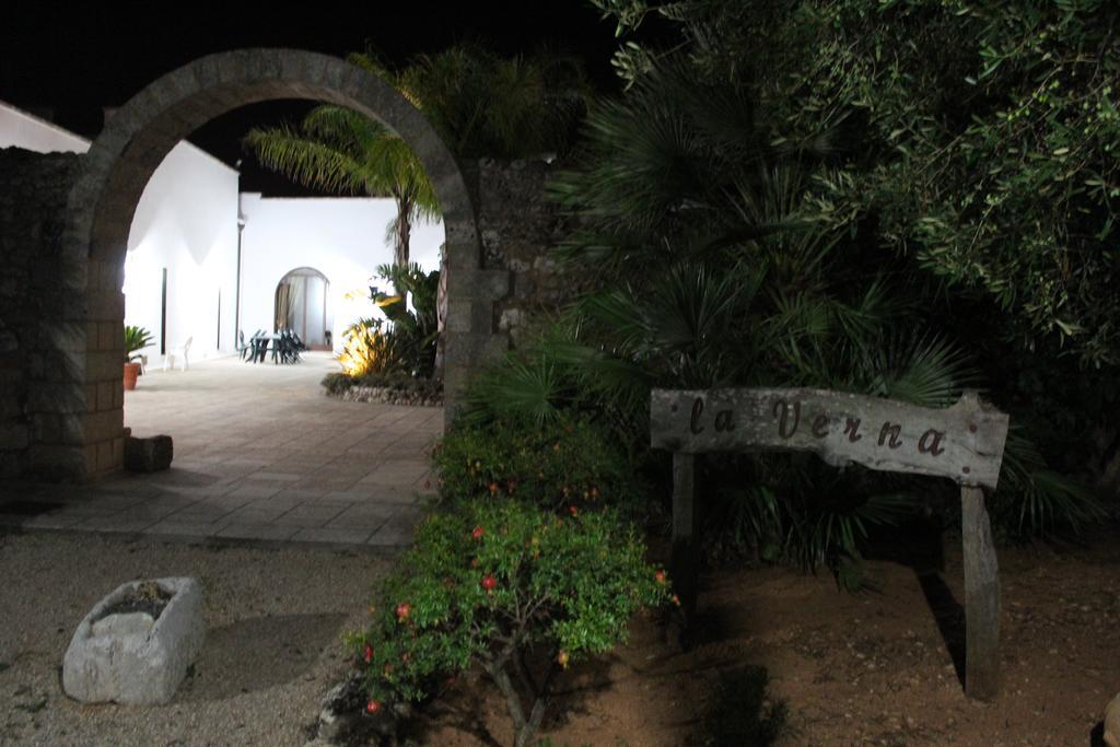 Azienda Agrituristica Masseria La Verna Patù Kültér fotó